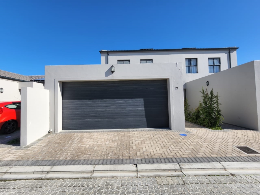 3 Bedroom Property for Sale in Parklands North Western Cape